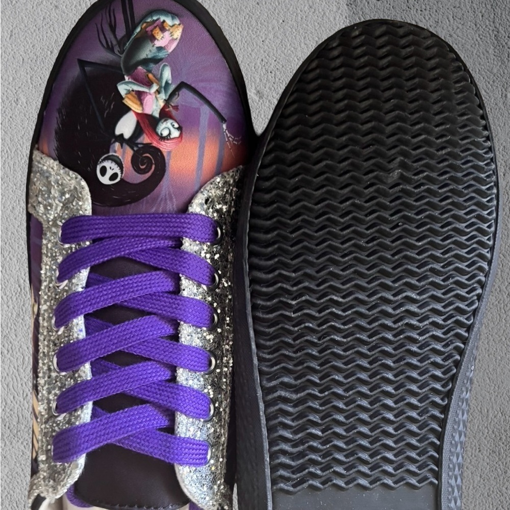 NIGHTMARE BEFORE CHRISTMAS EVER SPARKLE SHOE WOMEN 9. Bradford Exchange - Picture 5 of 9